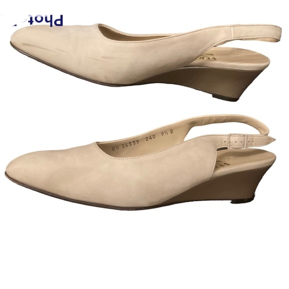 Salvatore Ferragamo Vintage suede sling back wedges cream - 9.5 EUC - Picture 3 of 10